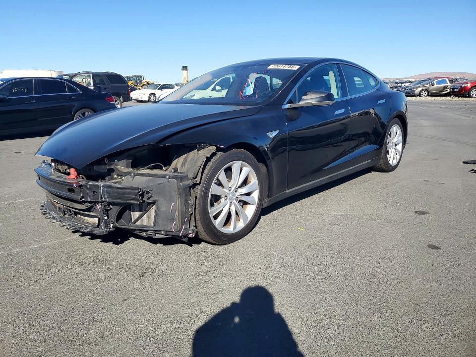 Снимка 1 от търг – 2015 TESLA MODEL S с VIN 5YJSA1H26FF086913