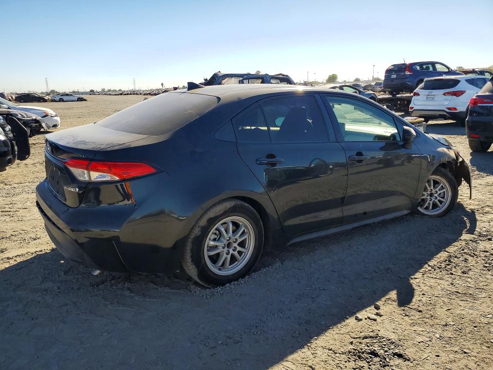 Снимка 3 от търг – 2022 TOYOTA COROLLA с VIN JTDEAMDE2NJ051131