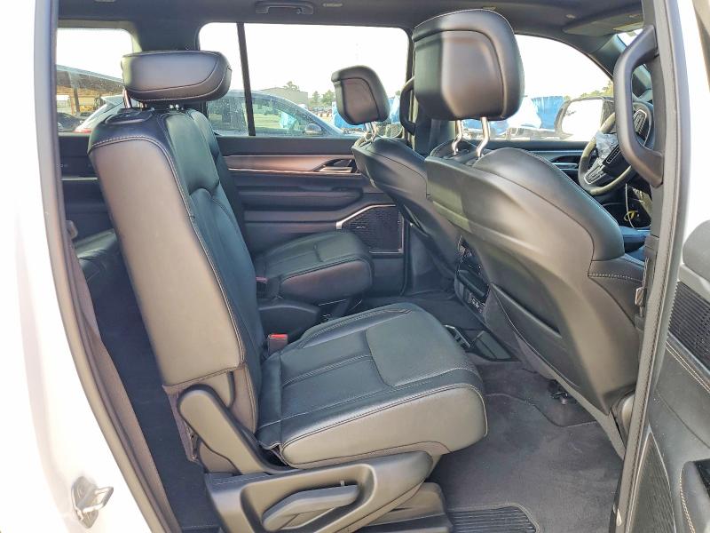 Photo 11 from auction – 2023 JEEP WAGONEER with VIN 1C4SJVBP1PS559309