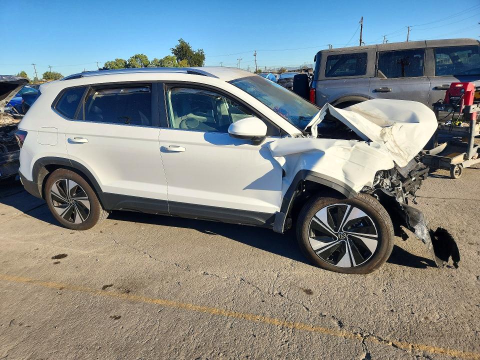 Снимка 4 от търг – 2026 VOLKSWAGEN TAOS с VIN 3VVUC7B24TM047387
