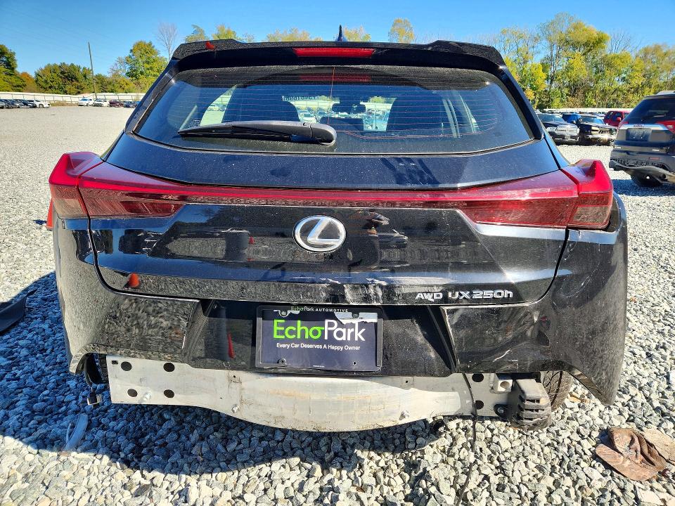 Снимка 6 от търг – 2023 LEXUS UX 250H с VIN JTHX9JBH3P2065290