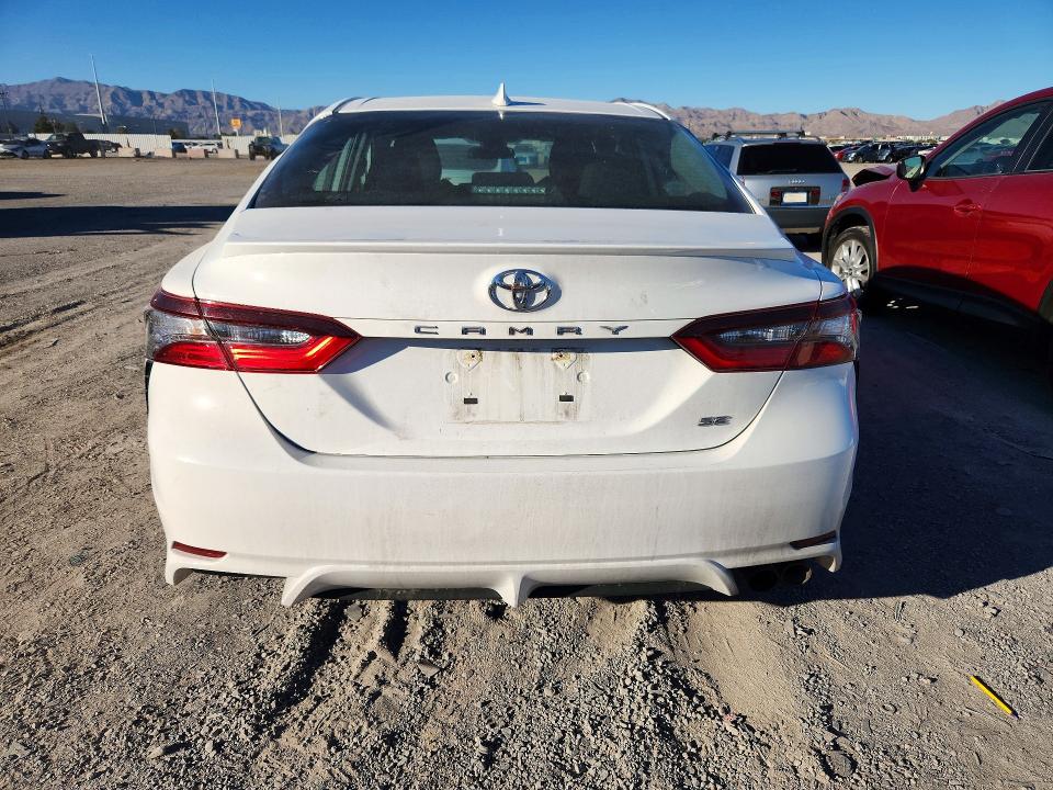 Снимка 6 от търг – 2023 TOYOTA CAMRY с VIN 4T1G11AK4PU736245