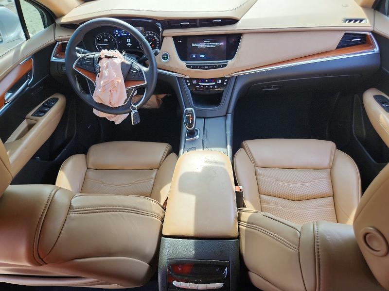 Photo 8 from auction – 2017 CADILLAC XT5 with VIN 1GYKNFRS3HZ139042