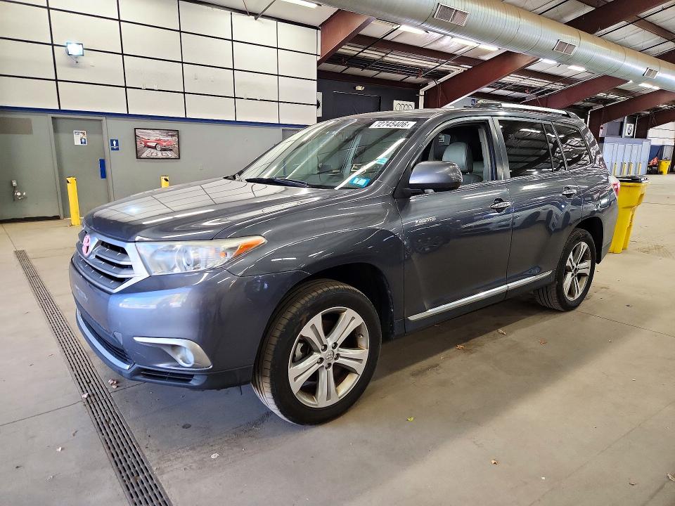 TOYOTA HIGHLANDER 2011 с VIN 5TDDK3EH6BS068086 - Снимка от търг