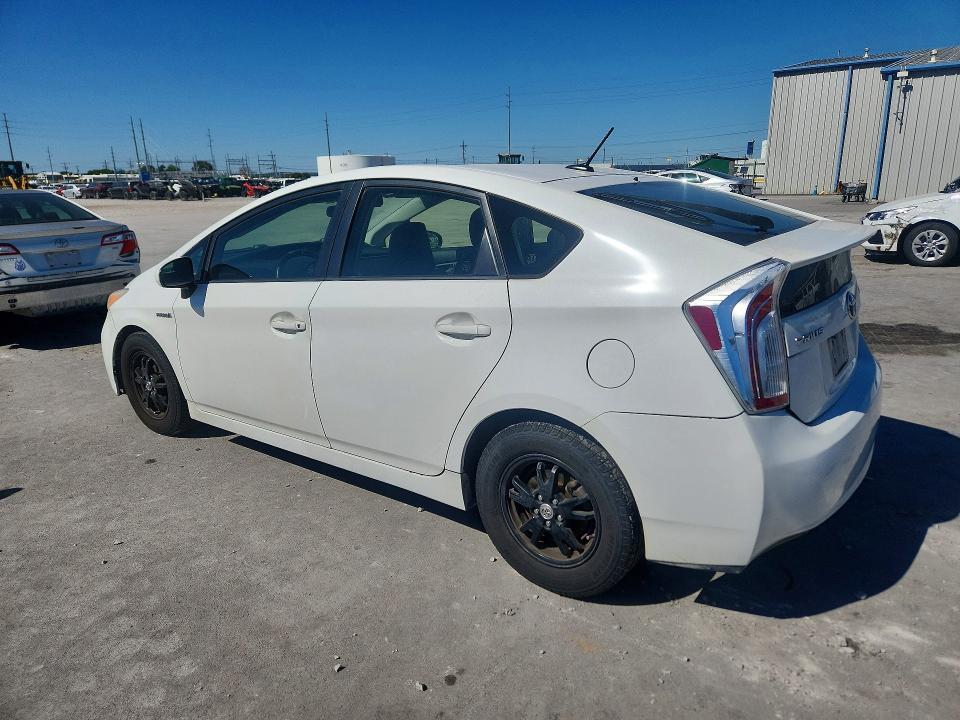 صورة رقم 2 من المزاد - 2012 TOYOTA PRIUS مع VIN JTDKN3DU3C5448961