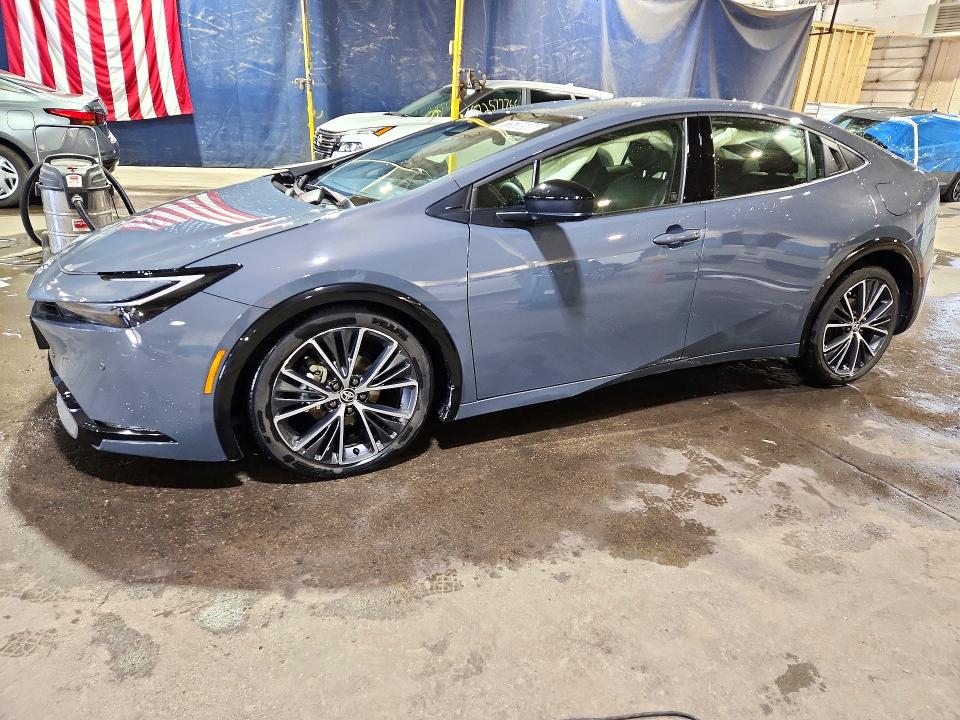 TOYOTA PRIUS 2026 with VIN JTDACAAU7T3081729 - Photo from auction