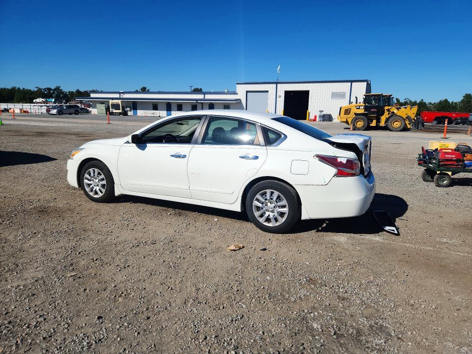 Снимка 2 от търг – 2015 NISSAN ALTIMA с VIN 1N4AL3AP9FC425335