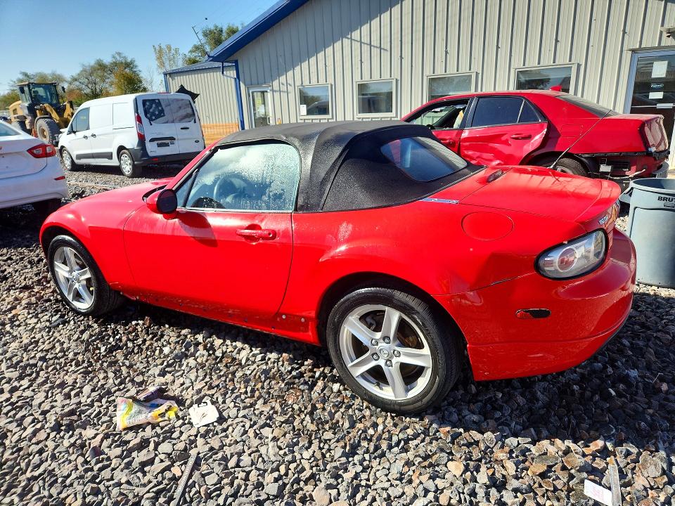 Снимка 2 от търг – 2007 MAZDA MX-5 MIATA с VIN JM1NC25F070129338