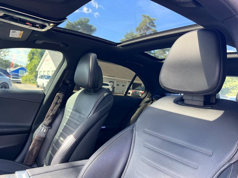 Снимка 9 от търг – 2023 MERCEDES-BENZ C с VIN W1KAF4GB7PR077073