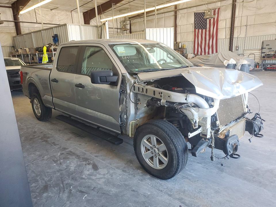 Снимка 4 от търг – 2022 FORD F150 с VIN 1FTFW1E81NFB29432