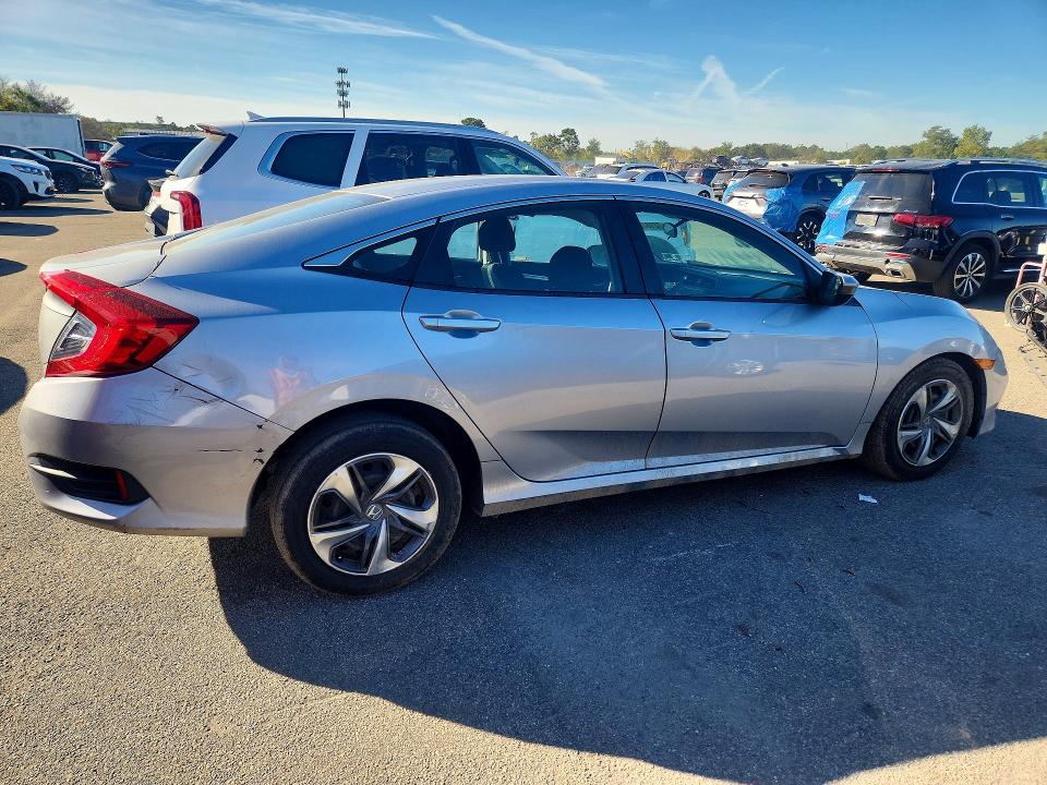 Снимка 3 от търг – 2019 HONDA CIVIC с VIN 2HGFC2F66KH546763