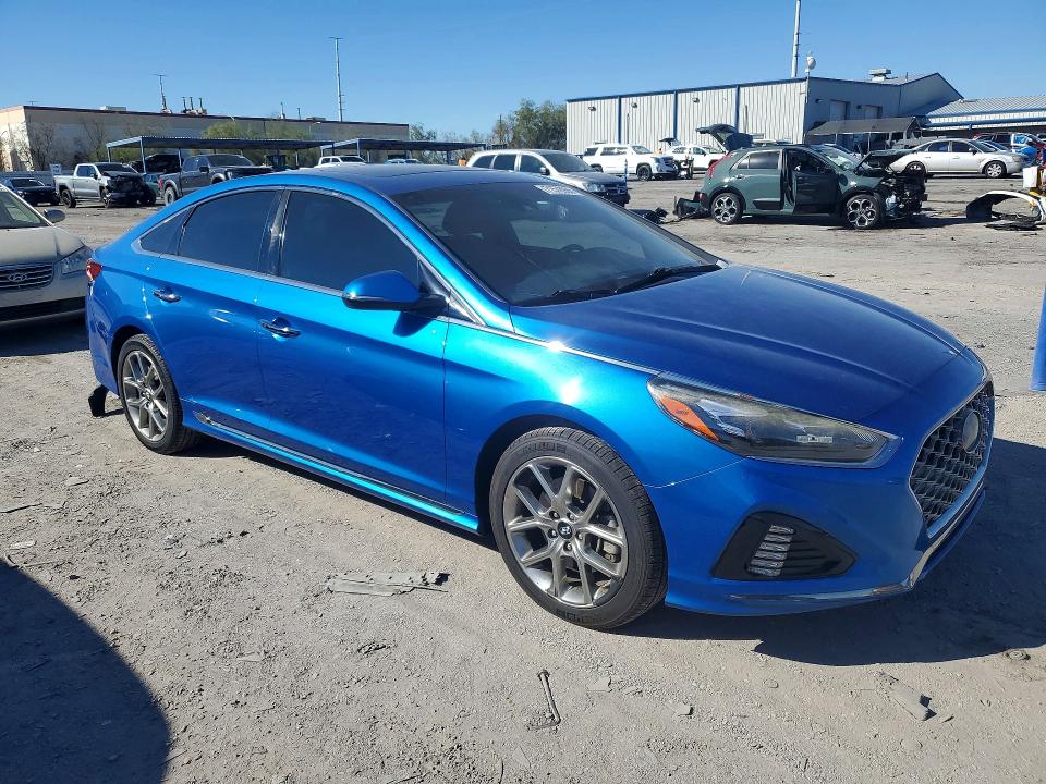 Photo 4 from auction – 2018 HYUNDAI SONATA with VIN 5NPE34AB7JH694565