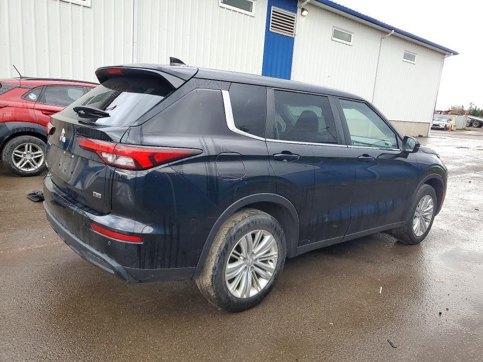 Снимка 3 от търг – 2022 MITSUBISHI OUTLANDER с VIN JA4J4TA80NZ614798