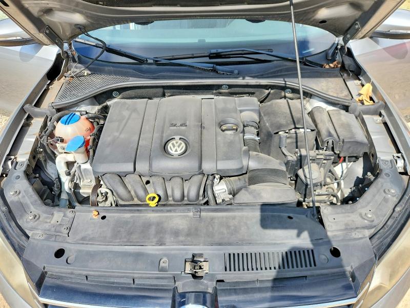 Снимка 11 от търг – 2012 VOLKSWAGEN PASSAT с VIN 1VWBH7A36CC019316
