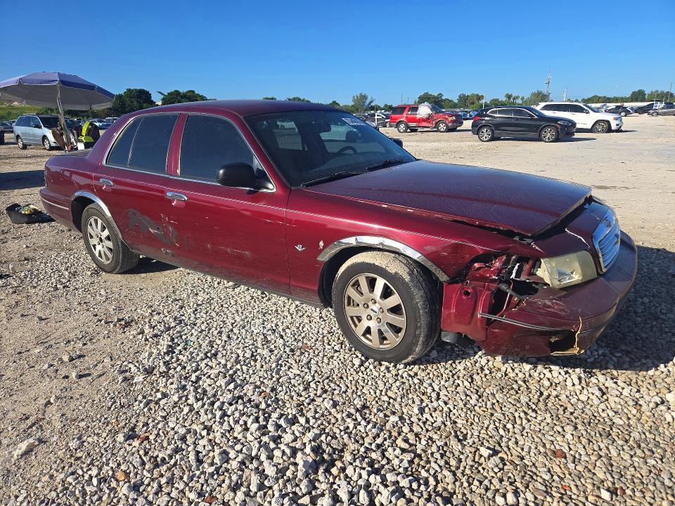 Снимка 4 от търг – 2006 FORD CROWN VICTORIA с VIN 2FAFP74V96X107309