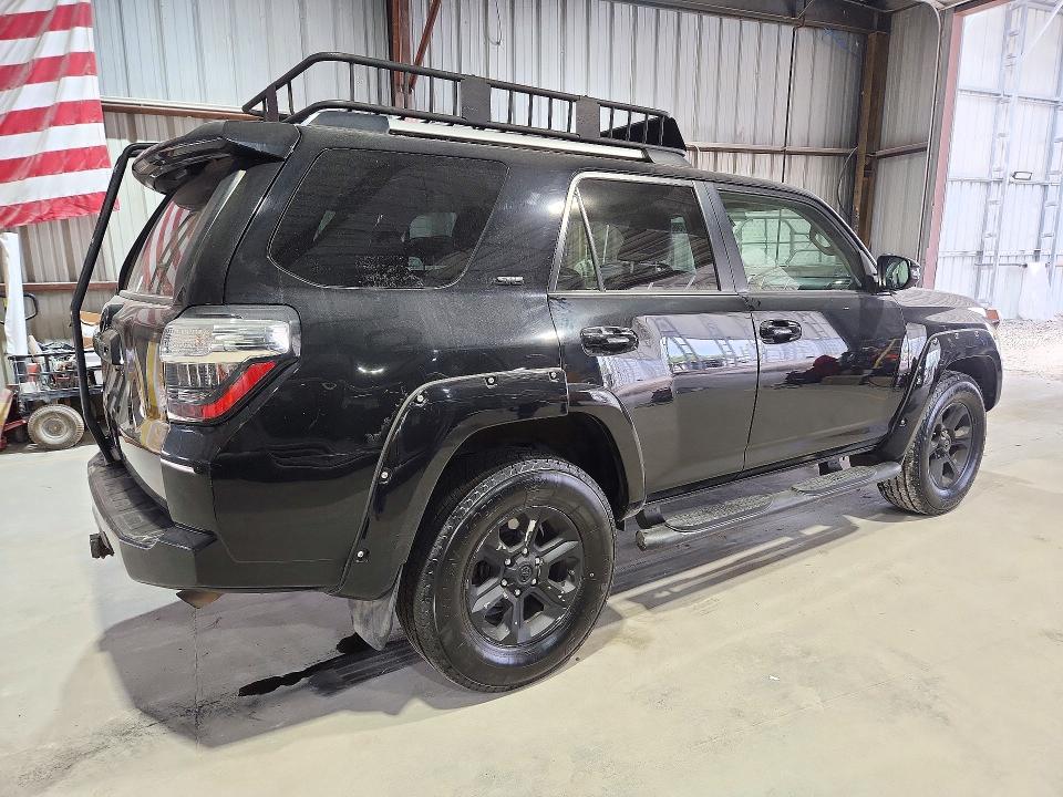 Photo 3 from auction – 2019 TOYOTA 4RUNNER with VIN JTEBU5JR6K5680060