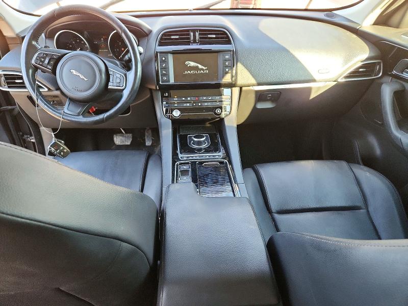 Фото 8 с аукциона – 2018 JAGUAR F-PACE с VIN SADCJ2FN2JA256620