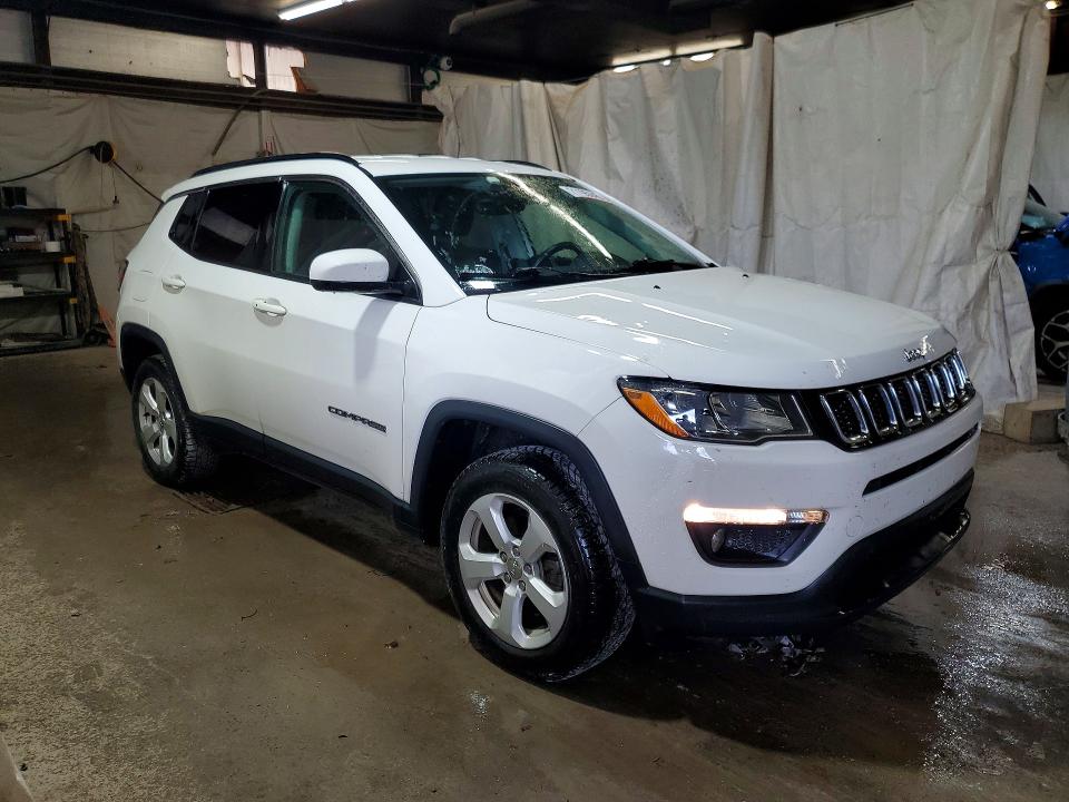 Foto 4 de la subasta – 2017 JEEP COMPASS con VIN 3C4NJDBB2HT641481