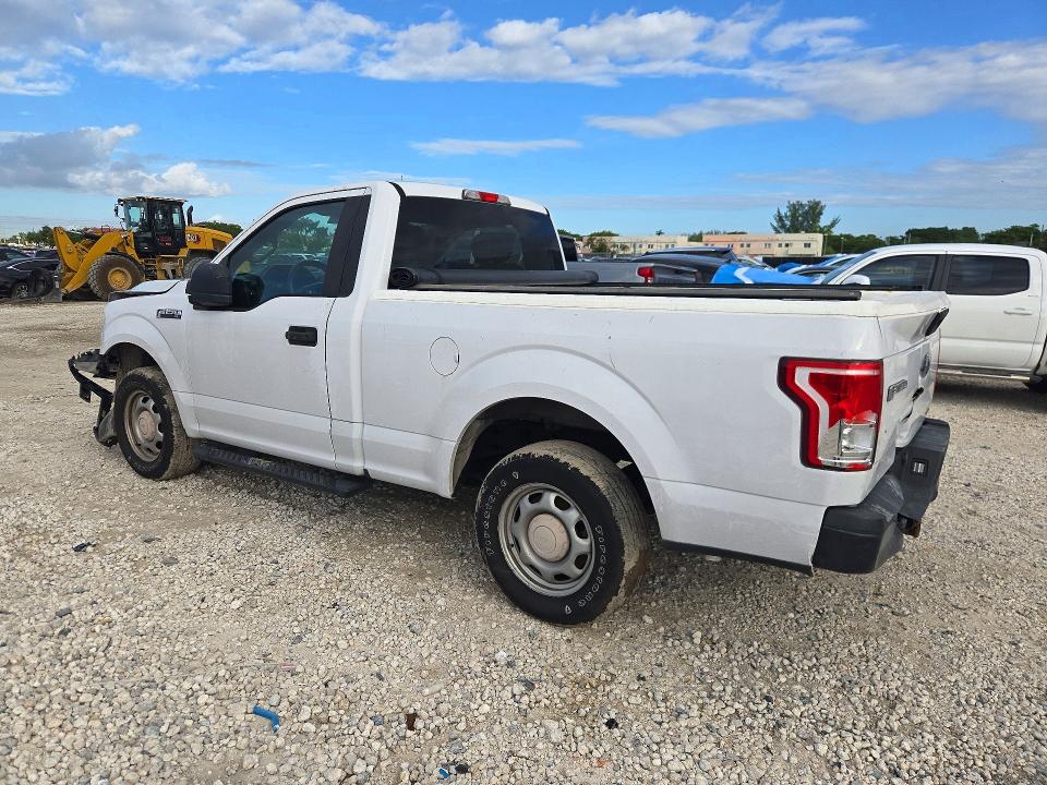 Снимка 2 от търг – 2016 FORD F150 с VIN 1FTMF1C84GKF21020
