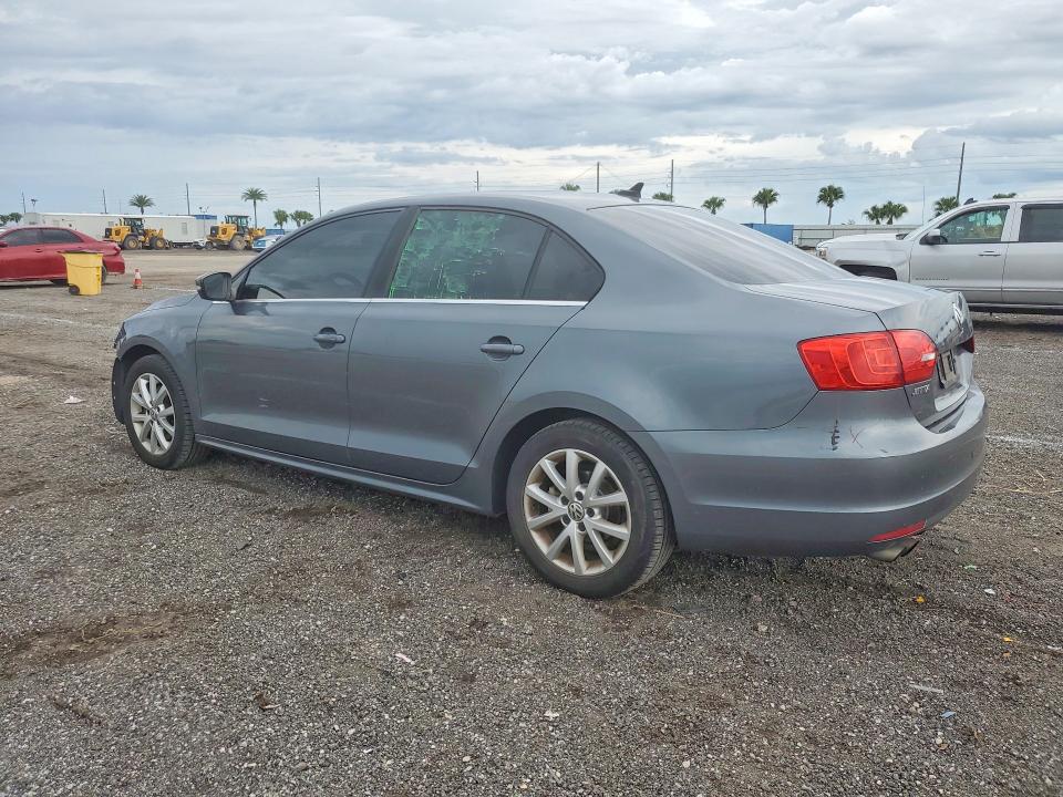 Снимка 2 от търг – 2014 VOLKSWAGEN JETTA с VIN 3VWD17AJ2EM294789
