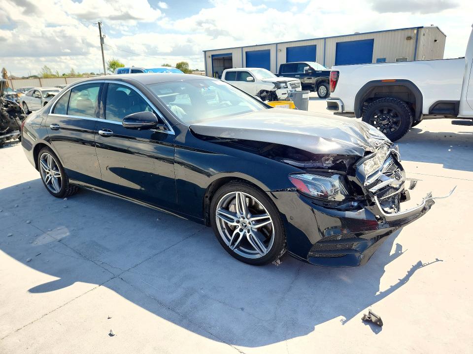 Photo 4 from auction – 2019 MERCEDES-BENZ E with VIN WDDZF4KB6KA505801