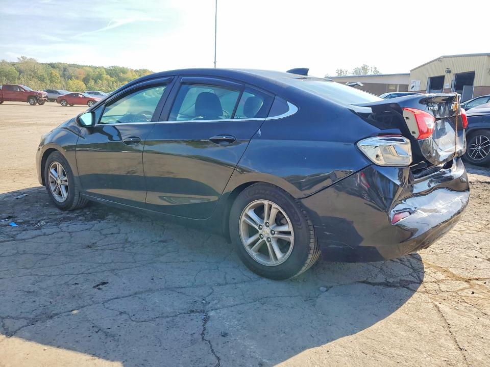 Photo 2 from auction – 2017 CHEVROLET CRUZE with VIN 1G1BE5SM7H7258129