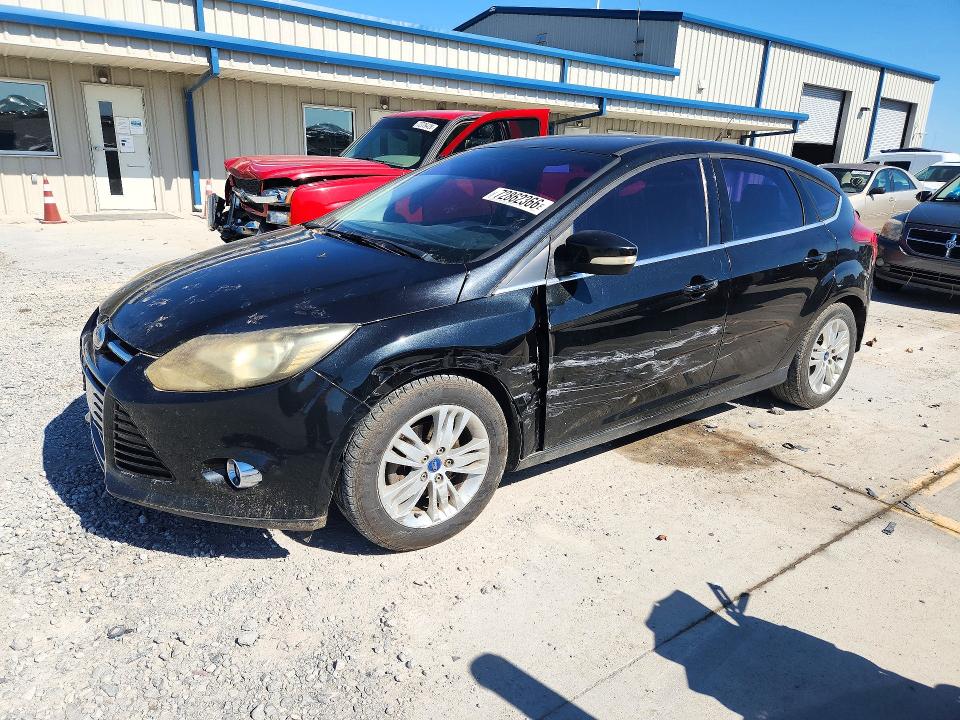 FORD FOCUS 2012 مع رقم تعريف المركبة 1FAHP3M20CL464605 - صورة من المزاد