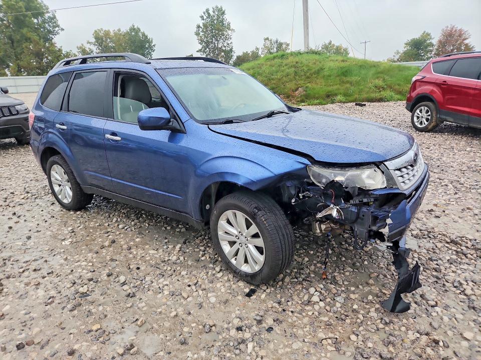 Foto 4 de la subasta – 2013 SUBARU FORESTER con VIN JF2SHAECXDH426538