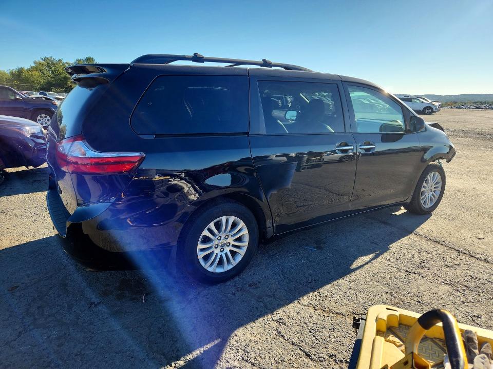 Снимка 3 от търг – 2016 TOYOTA SIENNA с VIN 5TDYK3DC6GS758323