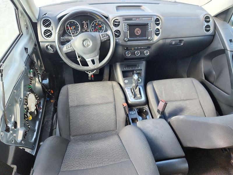 Снимка 8 от търг – 2018 VOLKSWAGEN TIGUAN LIMITED с VIN WVGBV7AX3JK002468