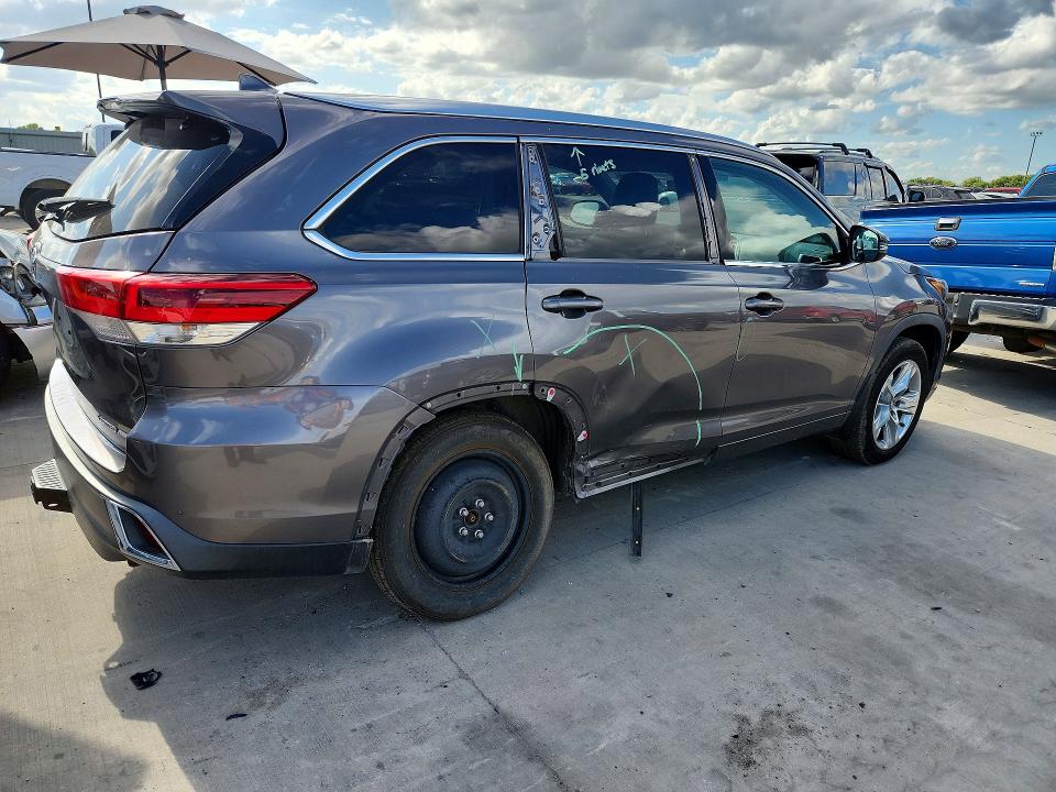 Снимка 3 от търг – 2019 TOYOTA HIGHLANDER с VIN 5TDDZRFH7KS991495