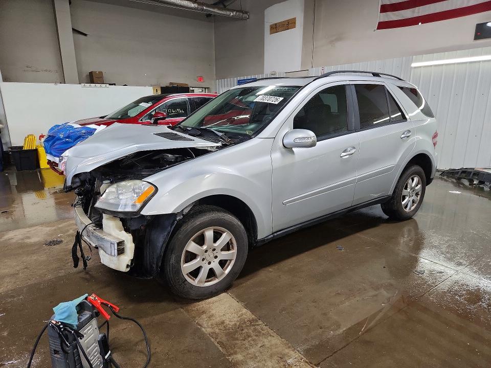 MERCEDES-BENZ ML 2006 с VIN 4JGBB86E76A095935 - Снимка от търг
