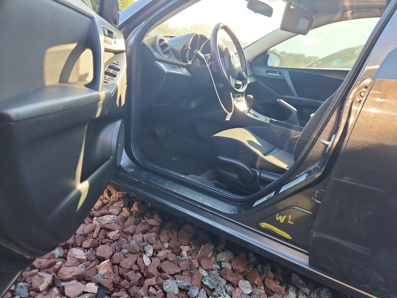 Снимка 12 от търг – 2010 MAZDA 3 с VIN JM1BL1SG1A1285738
