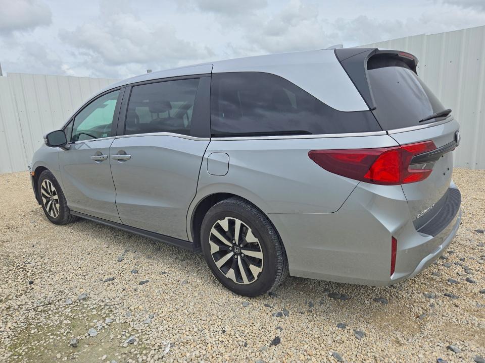 Photo 2 from auction – 2025 HONDA ODYSSEY with VIN 5FNRL6H68SB084843