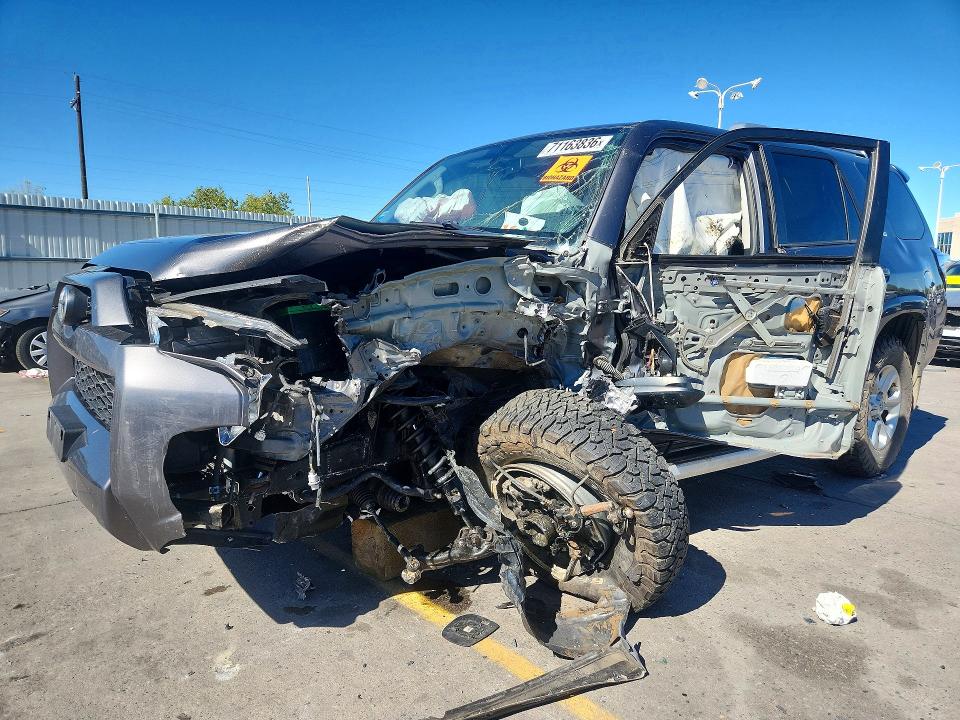 Снимка 1 от търг – 2017 TOYOTA 4RUNNER с VIN JTEBU5JRXH5429275