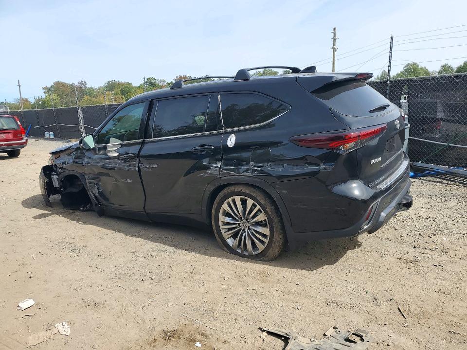 Снимка 2 от търг – 2025 TOYOTA HIGHLANDER HYBRID с VIN 5TDEBRCH8SS685838