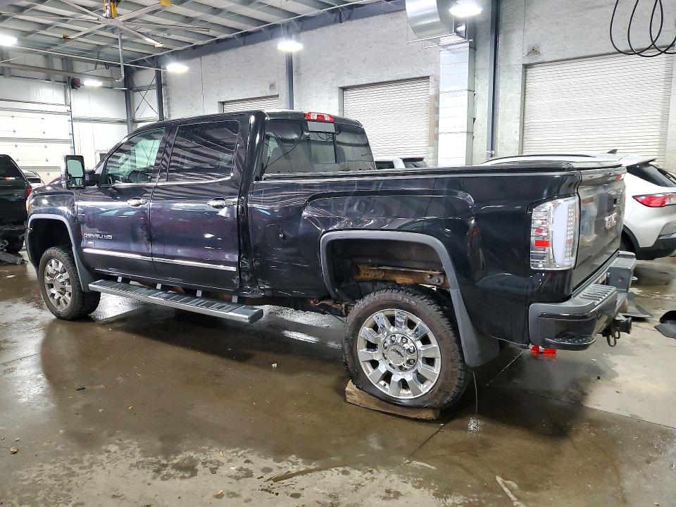 Фото 2 с аукциона – 2018 GMC SIERRA с VIN 1GT12UEY3JF284761