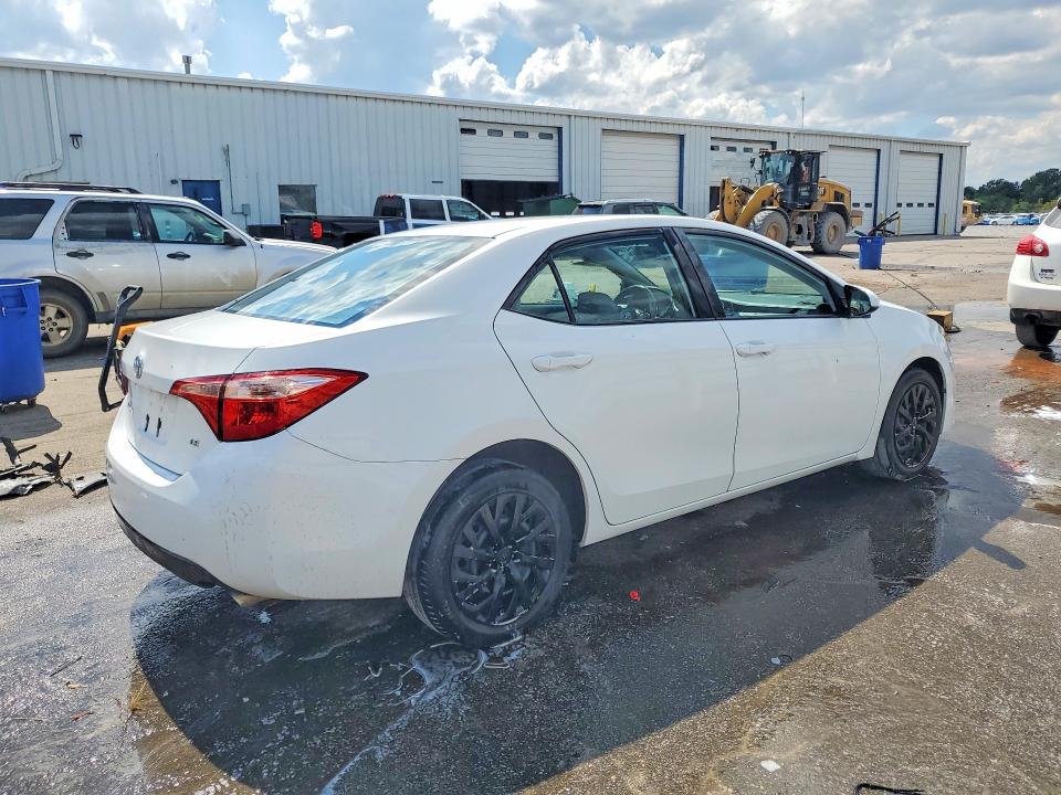 Снимка 3 от търг – 2017 TOYOTA COROLLA с VIN 2T1BURHE7HC866636