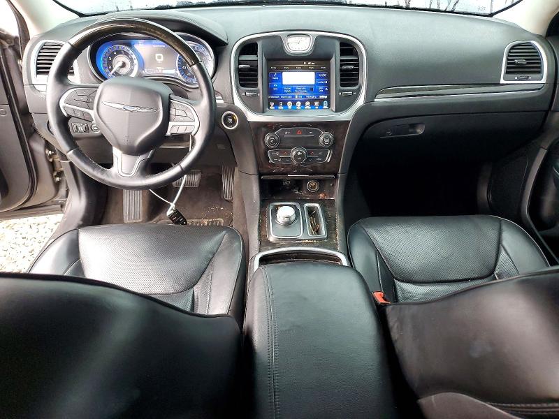 Снимка 8 от търг – 2016 CHRYSLER 300 с VIN 2C3CCAKG1GH170804