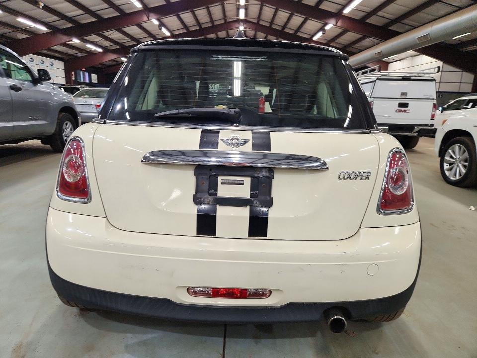 صورة رقم 6 من المزاد - 2012 MINI COOPER مع VIN WMWSU3C5XCT541417