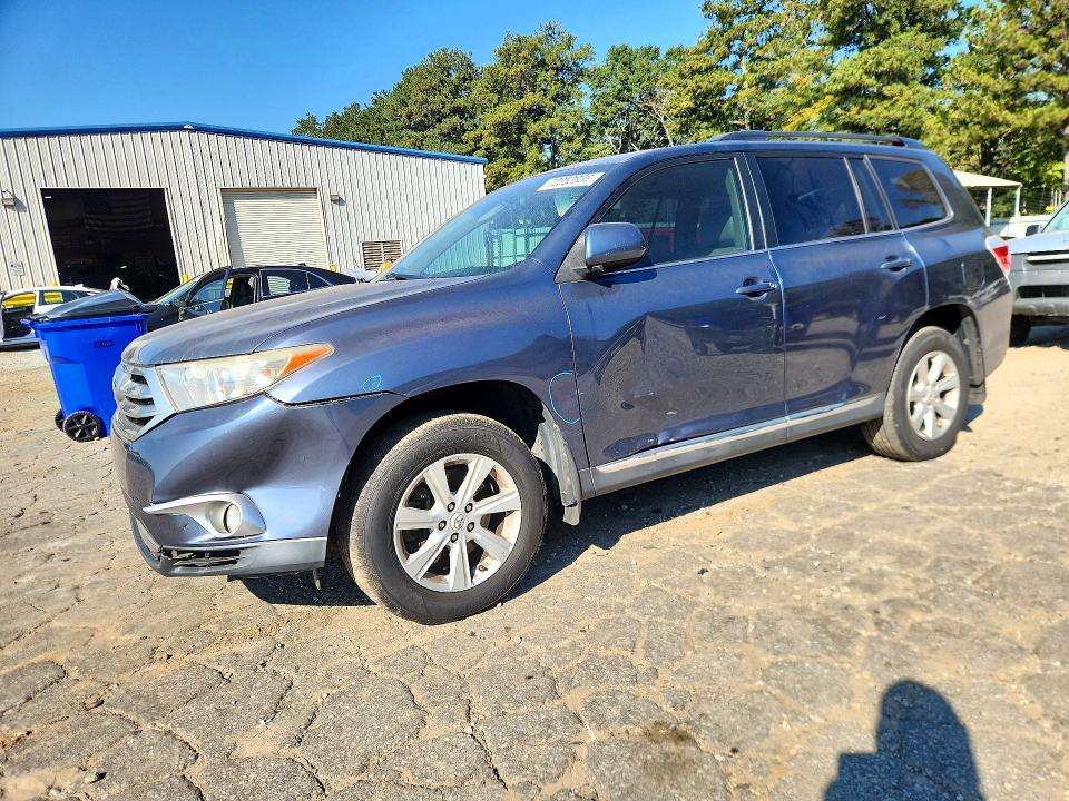 TOYOTA HIGHLANDER 2011 z numerem VIN 5TDZK3EH8BS034267 - Zdjęcie z aukcji