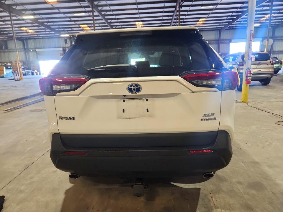 Снимка 6 от търг – 2020 TOYOTA RAV4 HYBRID с VIN 2T3RWRFV8LW061156