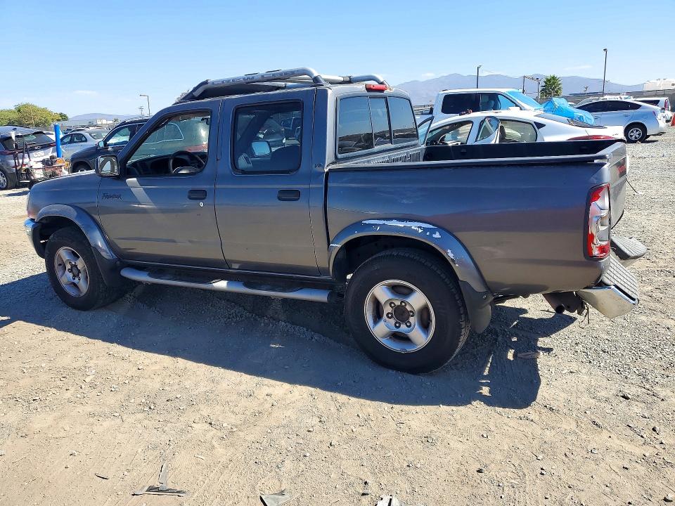 Снимка 2 от търг – 2000 NISSAN FRONTIER с VIN 1N6ED27T5YC414355