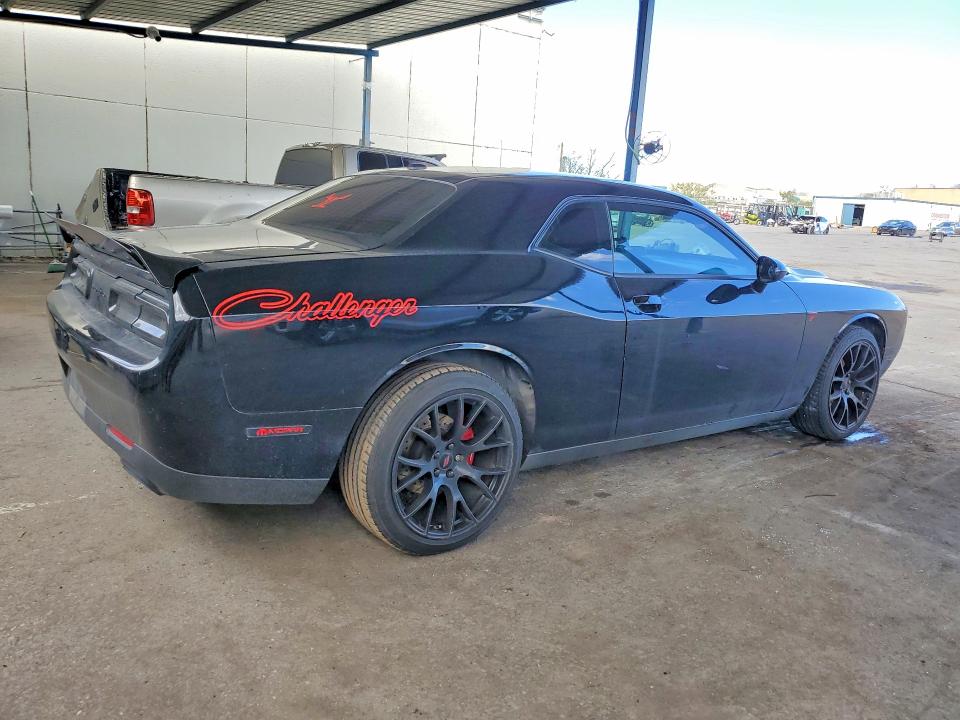 Photo 3 from auction – 2016 DODGE CHALLENGER with VIN 2C3CDZAG6GH171640