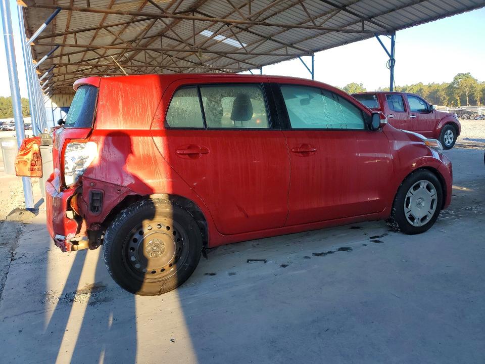 Снимка 3 от търг – 2008 SCION XD с VIN JTKKU10488J015477