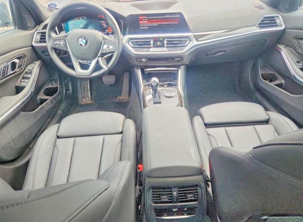 Photo 8 from auction – 2021 BMW 330XI with VIN 3MW5R7J07M8C17654