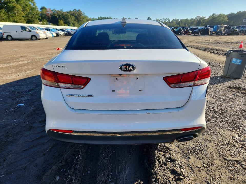 Photo 6 from auction – 2017 KIA OPTIMA with VIN 5XXGT4L33HG157180