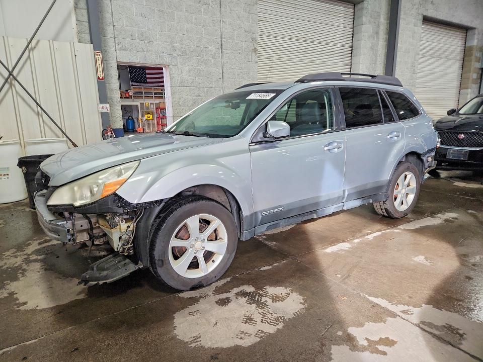 SUBARU OUTBACK 2013 مع رقم تعريف المركبة 4S4BRCCC6D3320378 - صورة من المزاد