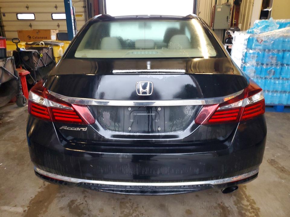 Снимка 6 от търг – 2016 HONDA ACCORD с VIN 1HGCR2F3XGA122418