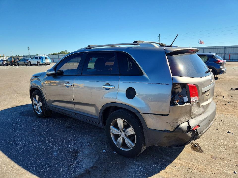 Снимка 2 от търг – 2013 KIA SORENTO с VIN 5XYKU3A68DG348033